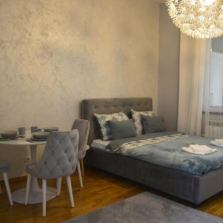 Апартаменты Teodora Lux Apartman Free Privat Parking Нови-Сад Экстерьер фото