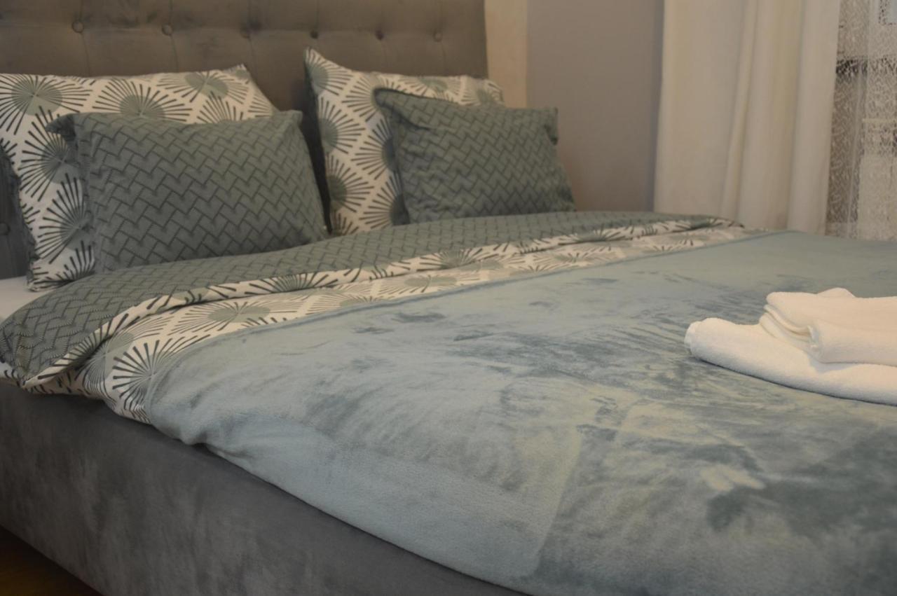 Апартаменты Teodora Lux Apartman Free Privat Parking Нови-Сад Экстерьер фото