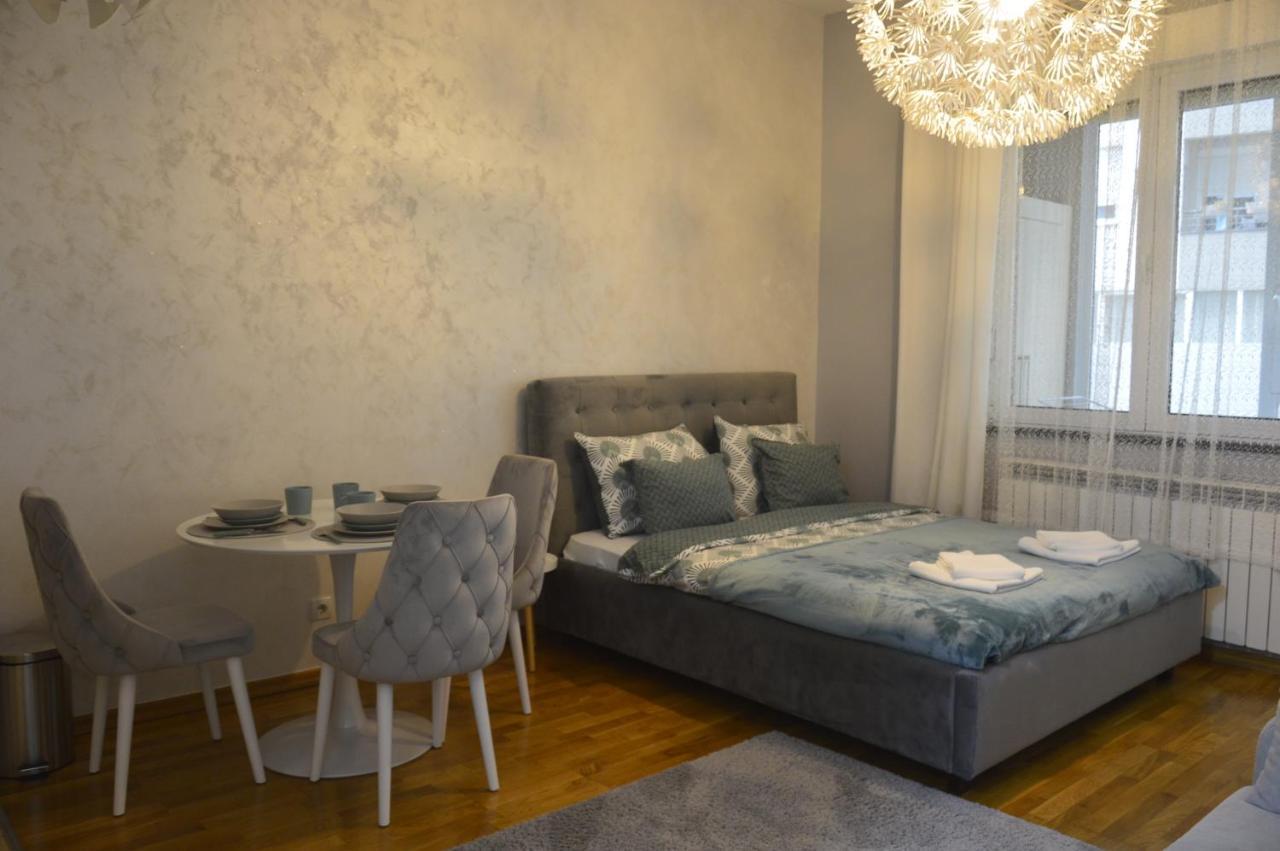 Апартаменты Teodora Lux Apartman Free Privat Parking Нови-Сад Экстерьер фото