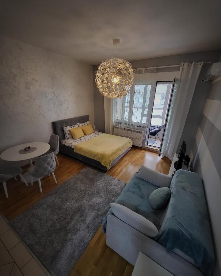 Апартаменты Teodora Lux Apartman Free Privat Parking Нови-Сад Экстерьер фото